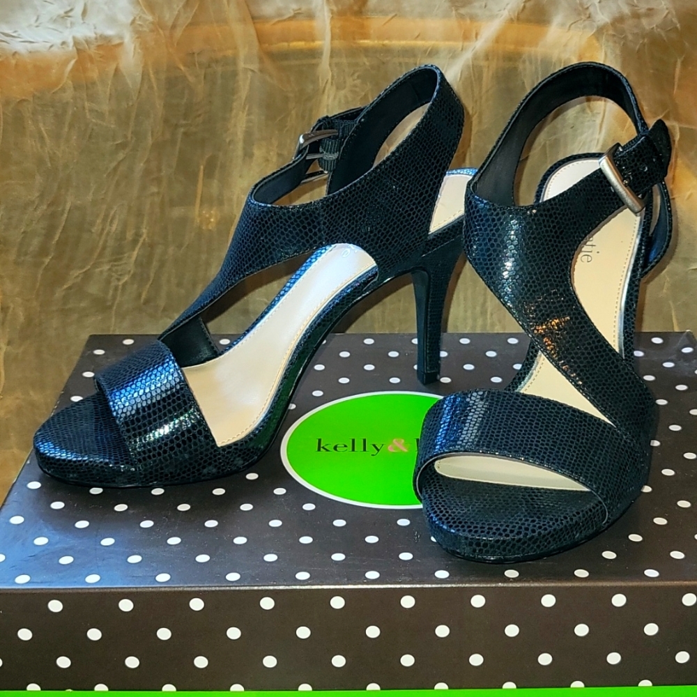 NWT Black lizard strappy sandals